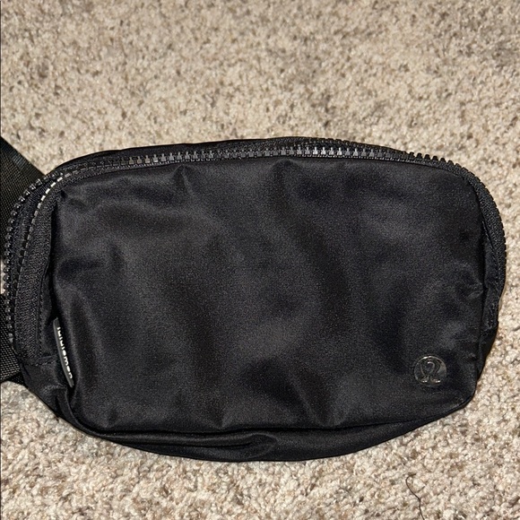 lululemon athletica Black Men's Bag - Picture 1 of 1